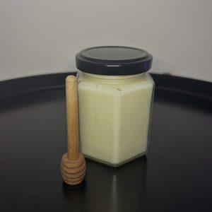 Miel Blanc de Russie – Un Trésor Rare et Naturel